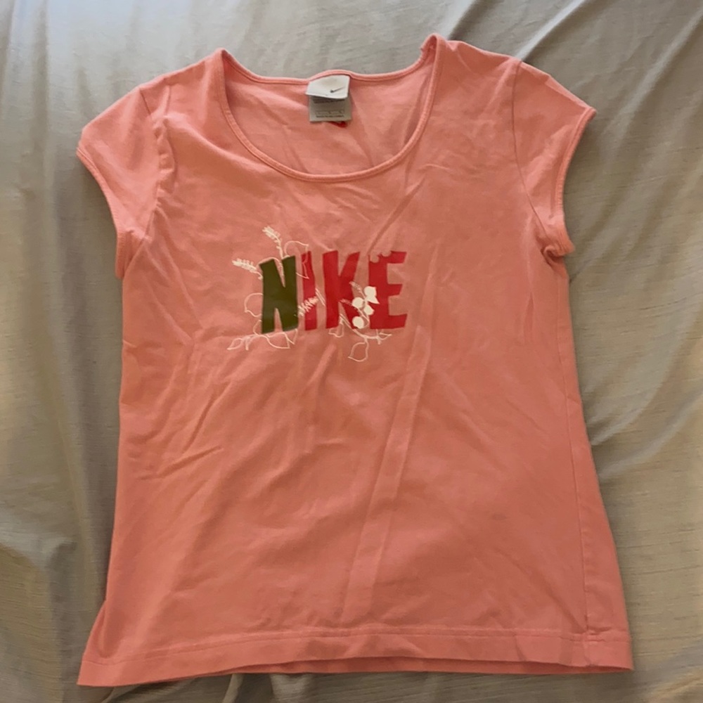 Early 2000’s Nike Tee